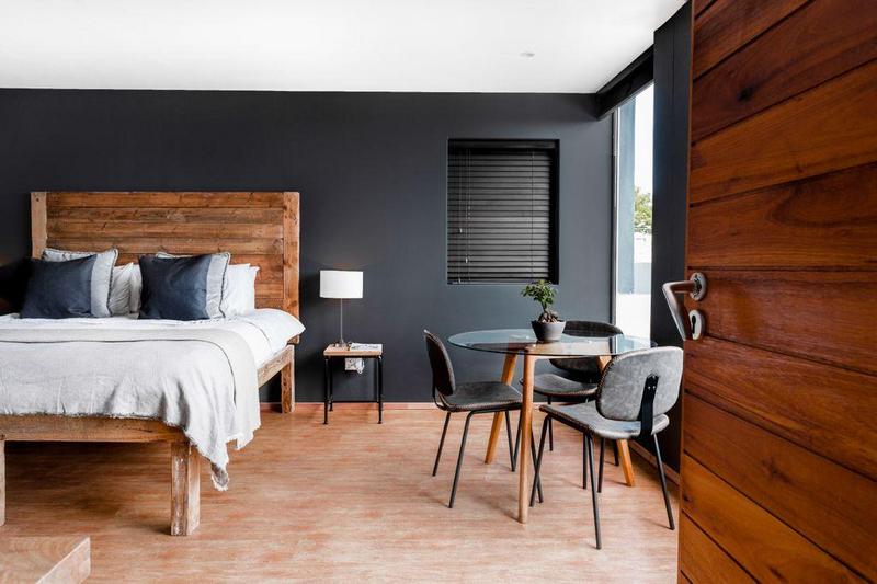 4 Bedroom Property for Sale in Green Point Western Cape